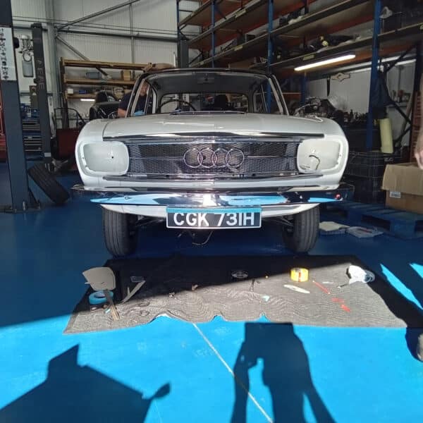 300925 1969 Audi 70L Refitting 10