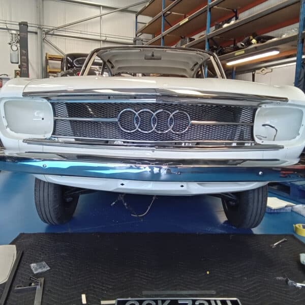300925 1969 Audi 70L Refitting 22