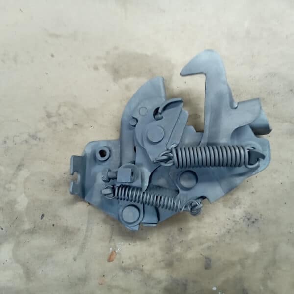 300925 1969 Audi 70L Refitting 3