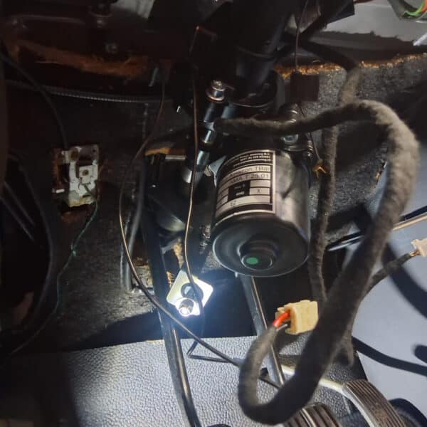 301025 1966 Volvo 122S Electric Steering Column Install 11