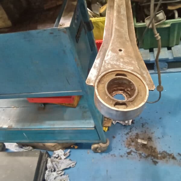 301025 1991 Jaguar XJS Rear Trailing Arms 4