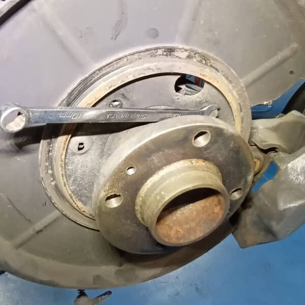 041025 1987 Maserati BiTurbo Rear Brakes 11