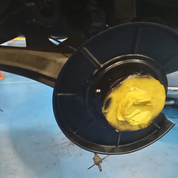 041025 1987 Maserati BiTurbo Rear Brakes 9