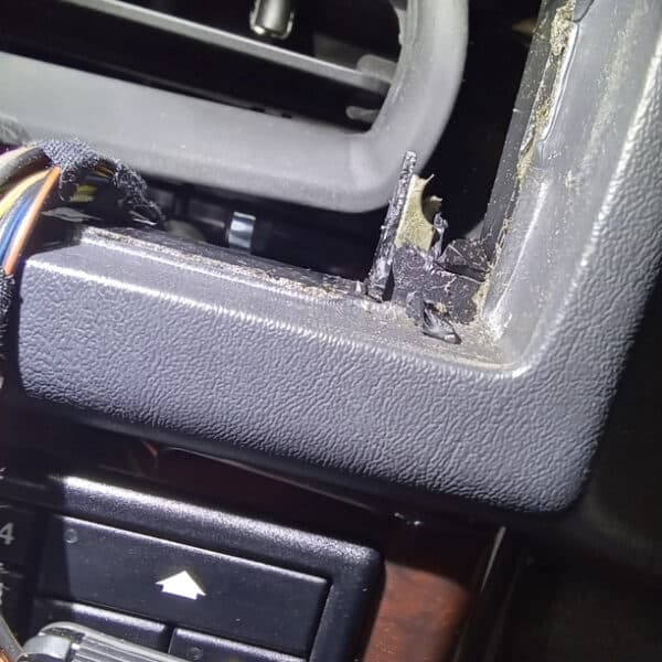 041025 1996 Mercedes SL600 Oil Change and Repairs 4