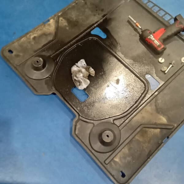 041025 1996 Mercedes SL600 Oil Change and Repairs 7