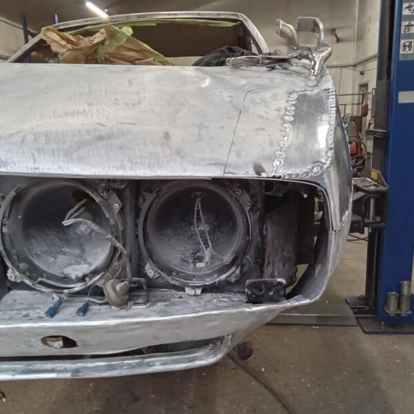 061125 1970 Aston Martin DBS Body Repairs 17
