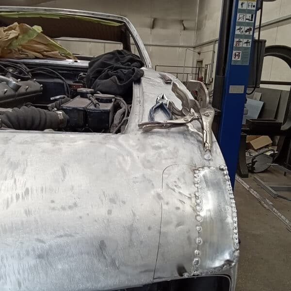 061125 1970 Aston Martin DBS Body Repairs 18