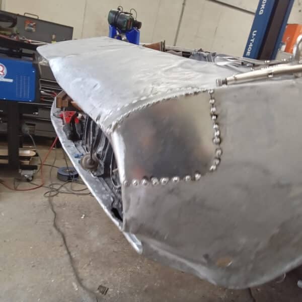 061125 1970 Aston Martin DBS Body Repairs 19