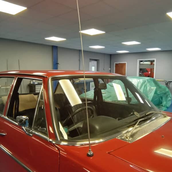 061125 1973 Mercedes 250 Boot Painted and New Aerial 5