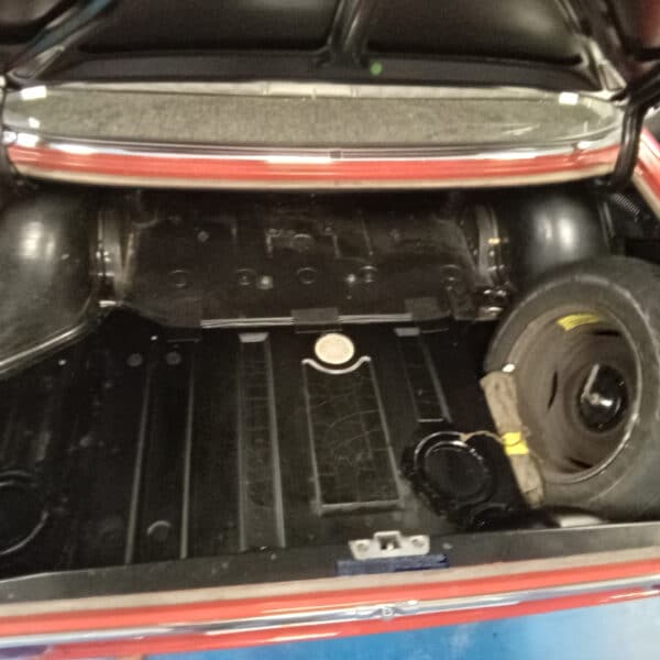 061125 1973 Mercedes 250 Boot Painted and New Aerial