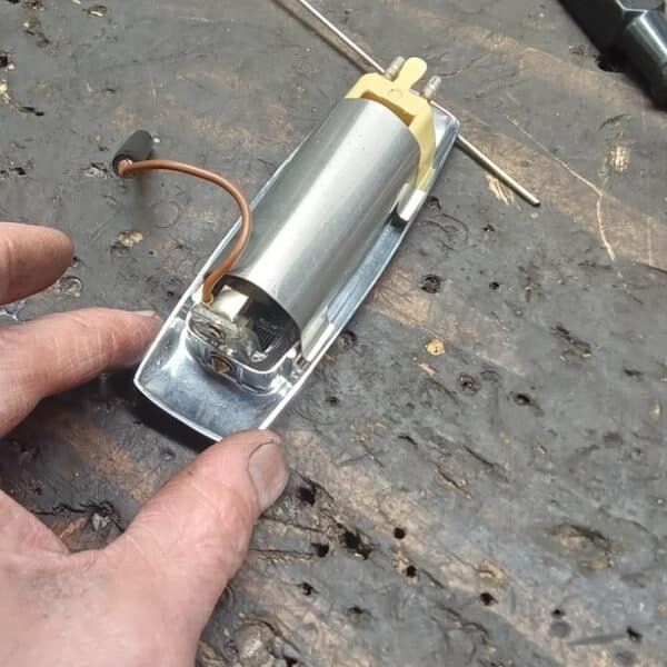 061125 1991 Jaguar XJS manifolds and interior light 2