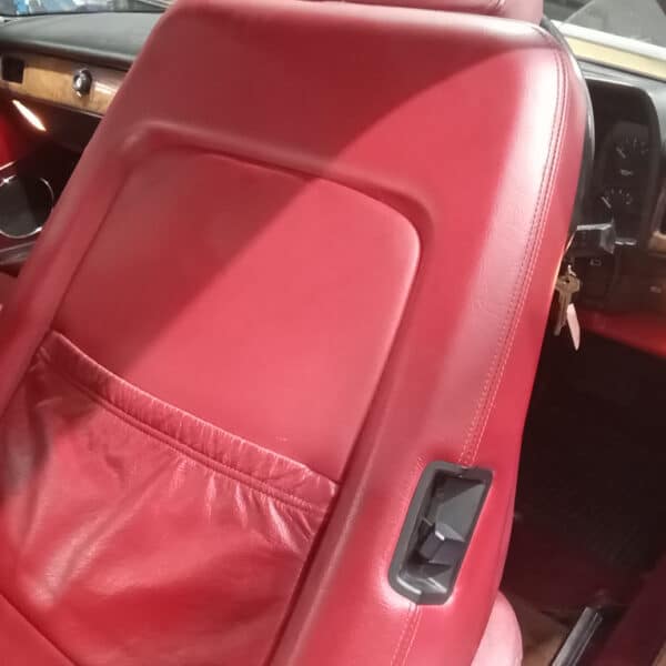 061125 1991 Jaguar XJS manifolds and interior light 8