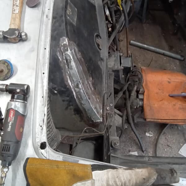 071125 1970 Aston Martin DBS Inner Wing Repairs 3