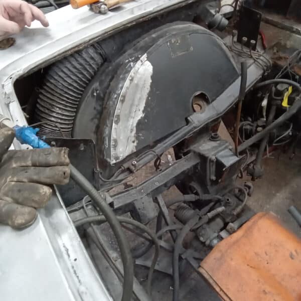 071125 1970 Aston Martin DBS Inner Wing Repairs 4