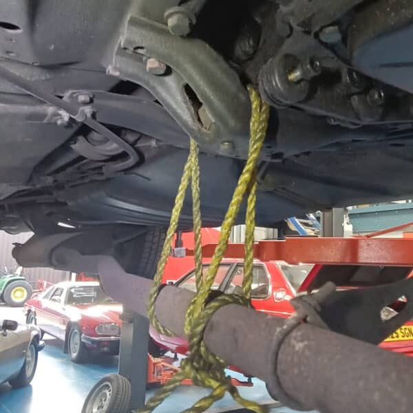 071125 1973 Mercedes 250 Strip Down for Subframe Removal 10