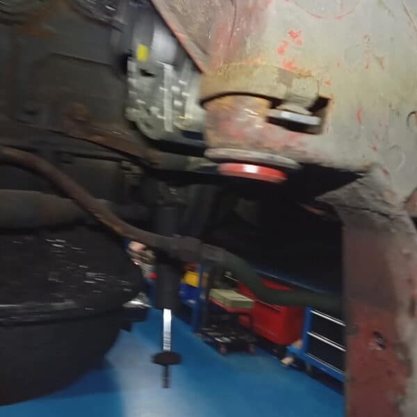 071125 1973 Mercedes 250 Subframe Mounts 10