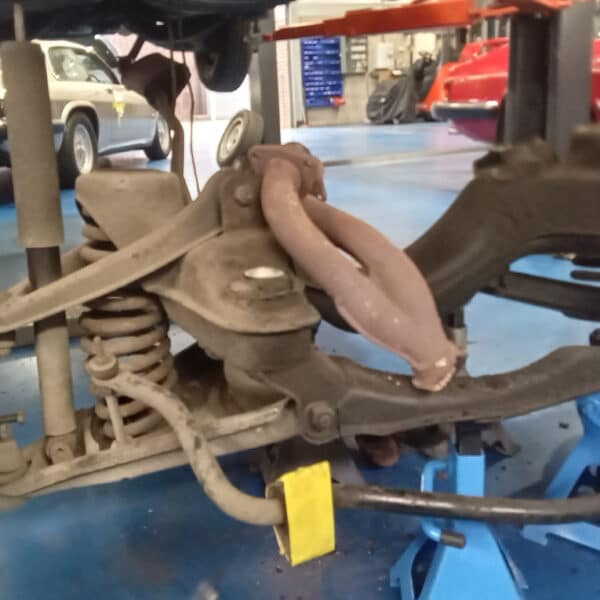 071125 1973 Mercedes 250 Subframe Mounts 11