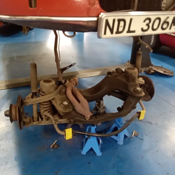 071125 1973 Mercedes 250 Subframe Mounts 12