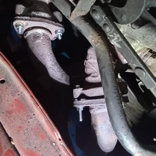 071125 1973 Mercedes 250 Subframe Mounts