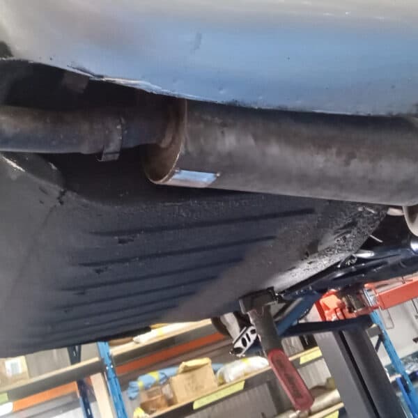 071125 1991 Jaguar XJS Offside Exhaust 12