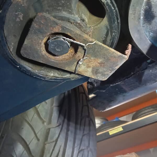 071125 1991 Jaguar XJS Offside Exhaust 2