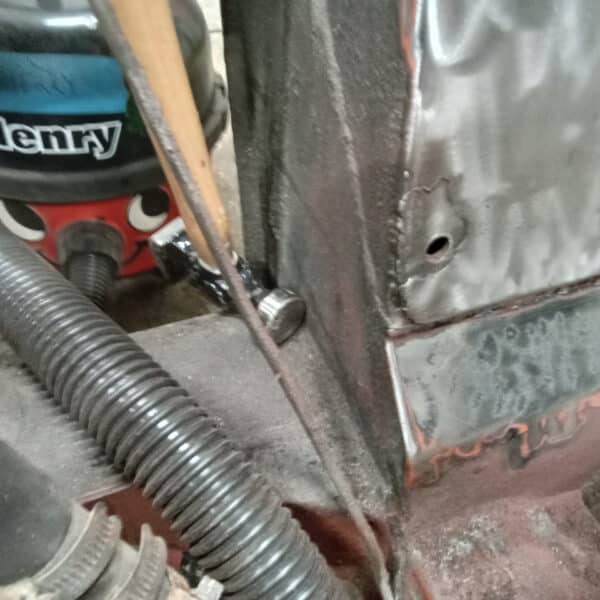 111125 1970 Aston Martin DBS Broken Engine Mount 3