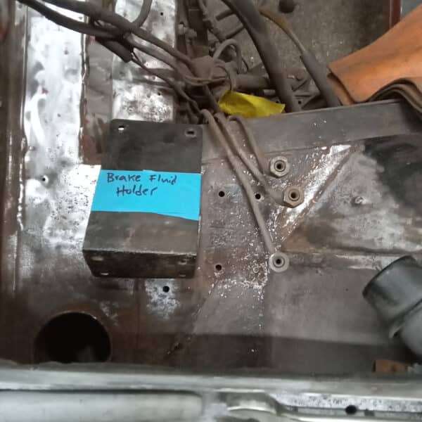 111125 1970 Aston Martin DBS Rust Repair under brake reservoir 4