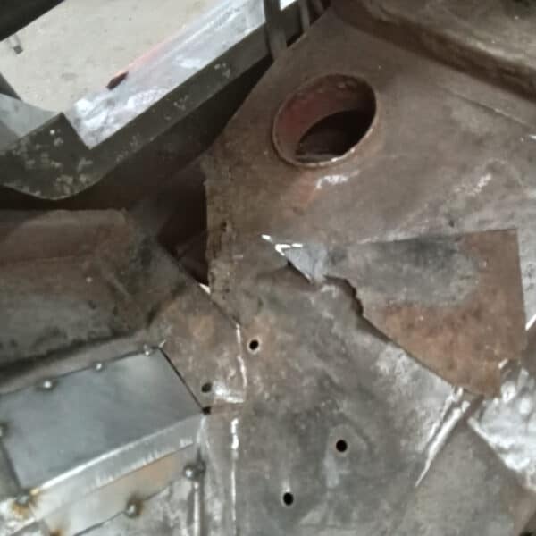 111125 1970 Aston Martin DBS Rust Repair under brake reservoir 6