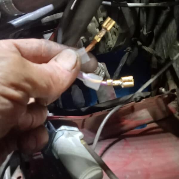 111125 1973 Mercedes 250 Service and Repairs 10