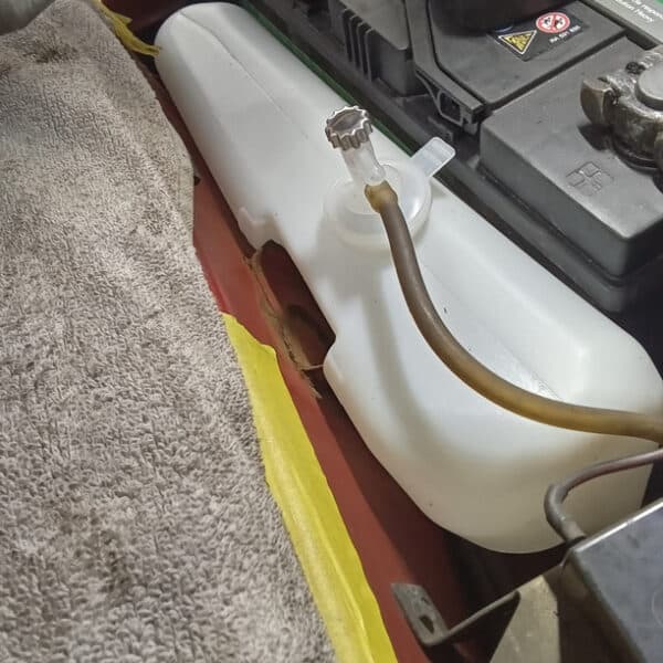 111125 1973 Mercedes 250 Service and Repairs 14