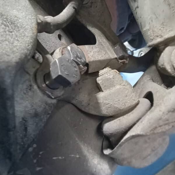 111125 1973 Mercedes 250 Service and Repairs 15