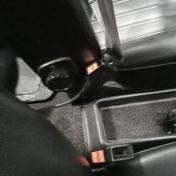 111125 1973 Mercedes 250 Service and Repairs 28