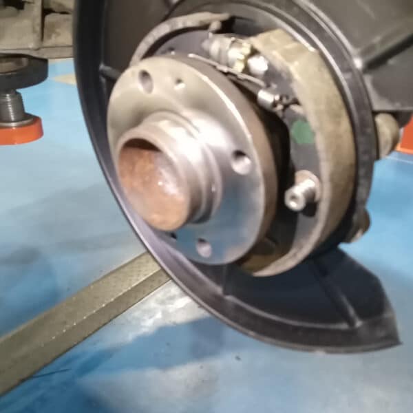 111125 1987 Maserati BiTurbo Rear Brakes 18