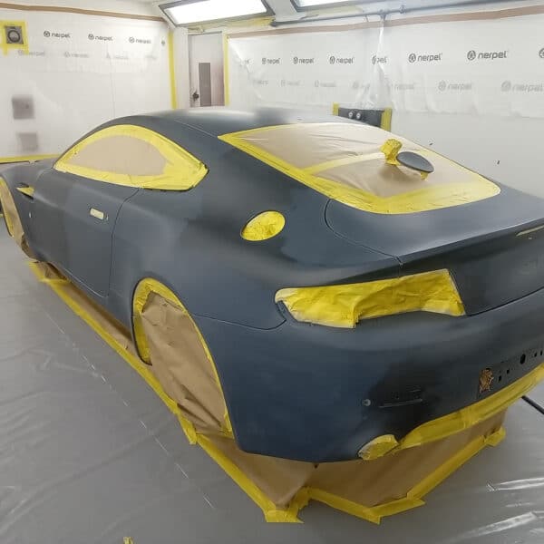 111125 2006 Aston Martin V8 Vantage Painted 8