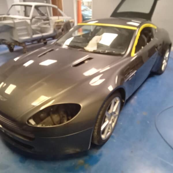 111125 2006 Aston Martin V8 Vantage Strip Down and Prep 5