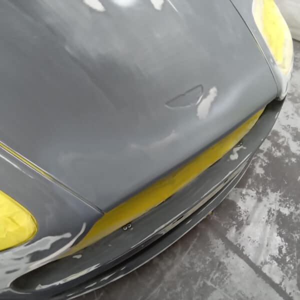 111125 2006 Aston Martin V8 Vantage in Primer 13