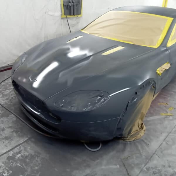 111125 2006 Aston Martin V8 Vantage in Primer 3