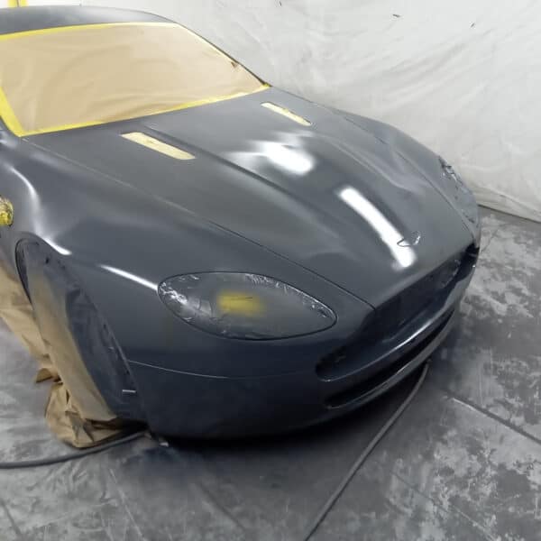 111125 2006 Aston Martin V8 Vantage in Primer 4