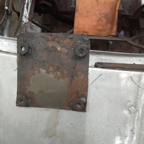 121125 1970 Aston Martin DBS Broken Engine Mount 3