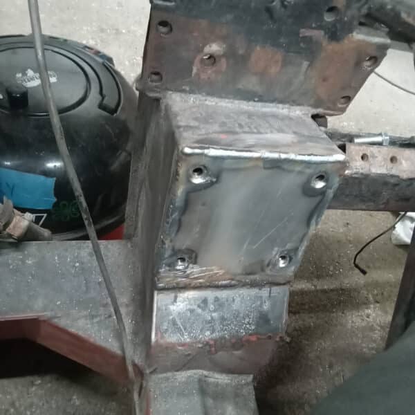 121125 1970 Aston Martin DBS Broken Engine Mount 6