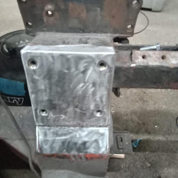 121125 1970 Aston Martin DBS Broken Engine Mount 7