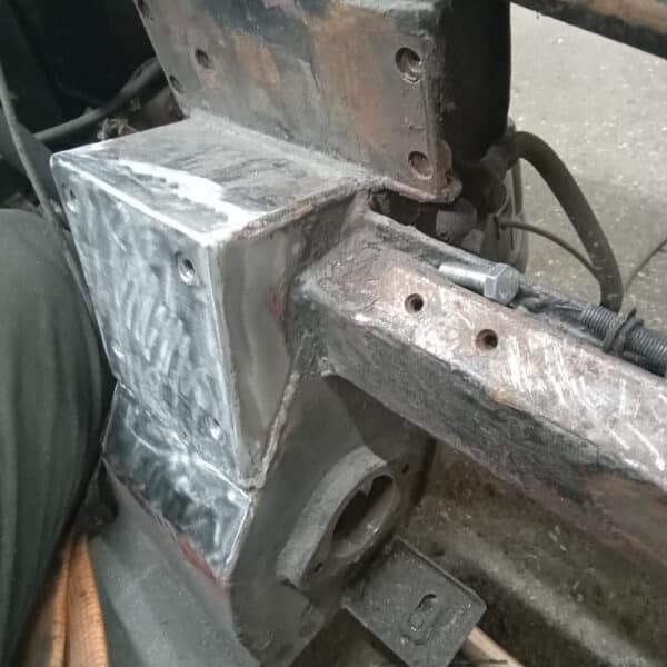 121125 1970 Aston Martin DBS Broken Engine Mount 8