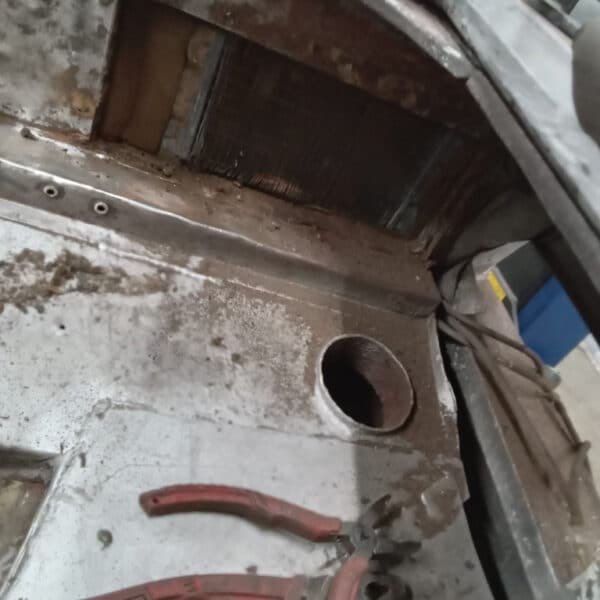 121125 1970 Aston Martin DBS Passenger Heater Core 3