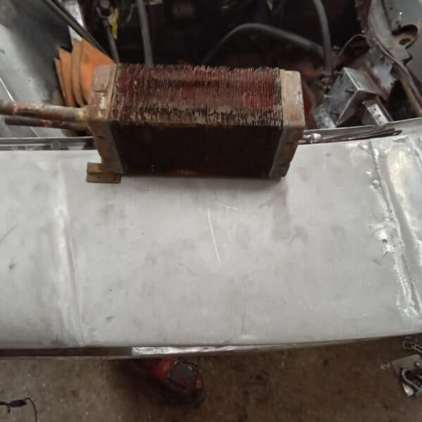 121125 1970 Aston Martin DBS Passenger Heater Core 4