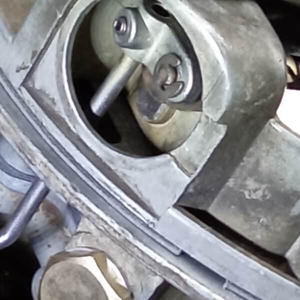 121125 1973 Mercedes 250 Carb Overhaul2 9