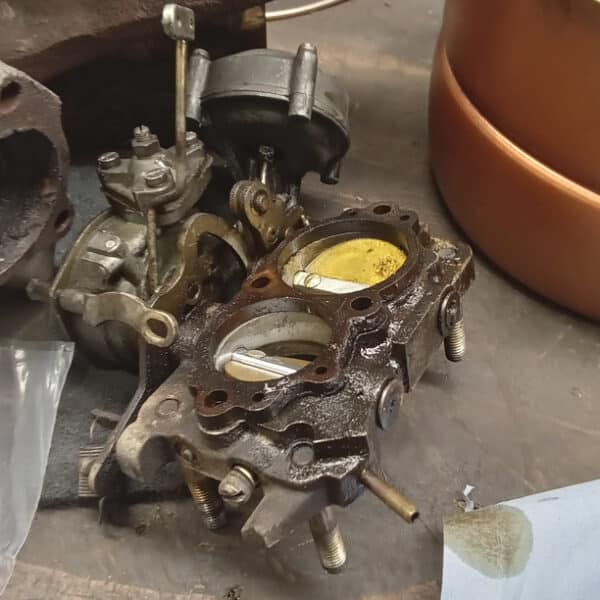 121125 1973 Mercedes 250 Carburettor Overhaul 14