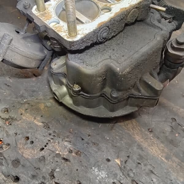 121125 1973 Mercedes 250 Carburettor Overhaul 18