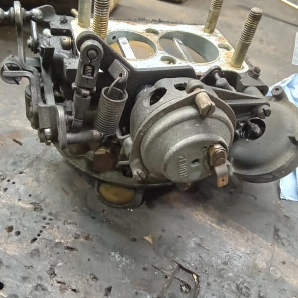 121125 1973 Mercedes 250 Carburettor Overhaul 20