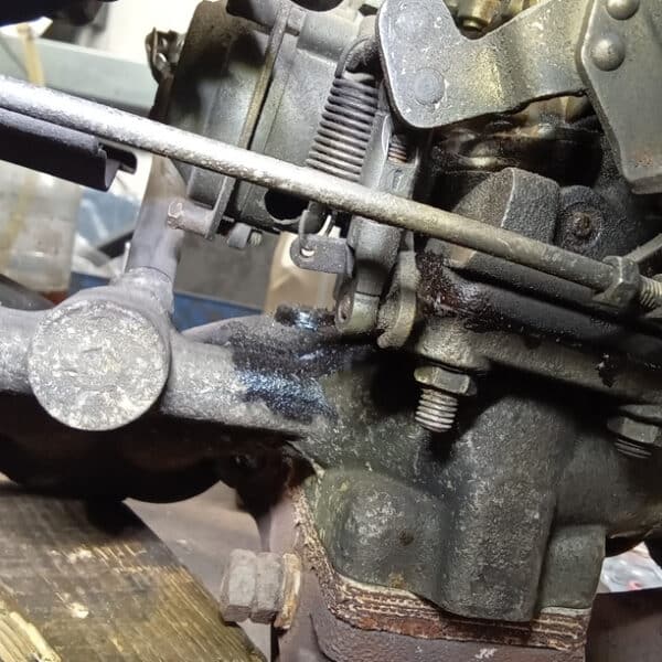 121125 1973 Mercedes 250 Carburettor Overhaul 24