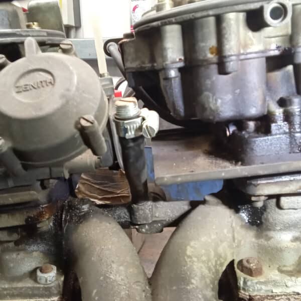 121125 1973 Mercedes 250 Carburettor Overhaul 29